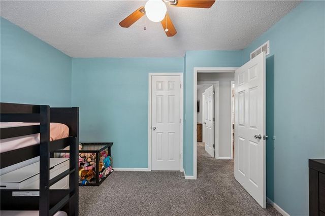 1506 Hawthorn Circle, Pleasant Hill, MO 64080