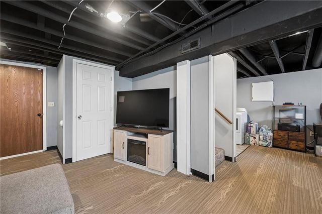 1506 Hawthorn Circle, Pleasant Hill, MO 64080