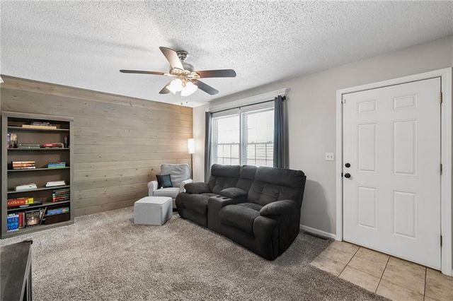 1506 Hawthorn Circle, Pleasant Hill, MO 64080