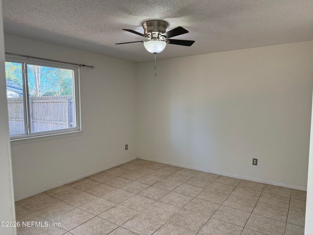 3389 EXCALIBUR Way, Jacksonville, FL 32223