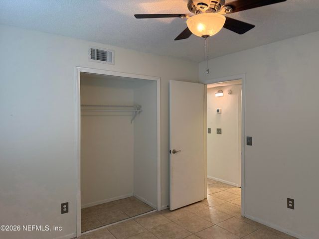 3389 EXCALIBUR Way, Jacksonville, FL 32223