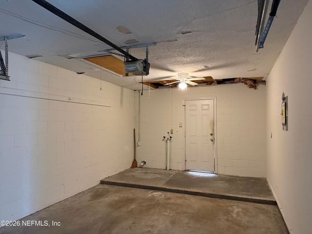 3389 EXCALIBUR Way, Jacksonville, FL 32223