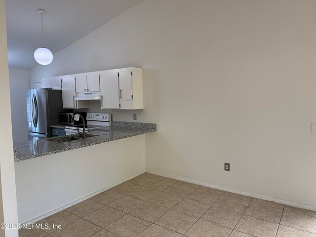 3389 EXCALIBUR Way, Jacksonville, FL 32223