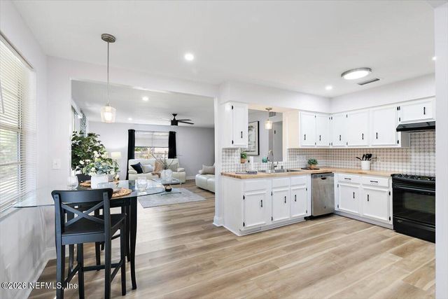 13004 TWIN PINES Circle S, Jacksonville, FL 32246