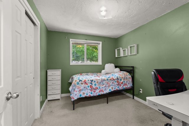 1404 E Gordon Ct, Spokane, WA 99207