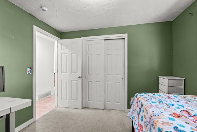 1404 E Gordon Ct, Spokane, WA 99207