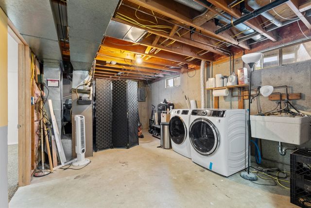 1404 E Gordon Ct, Spokane, WA 99207