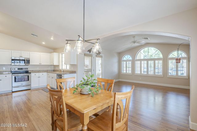 37514 S Desert Star Court, Tucson, AZ 85739