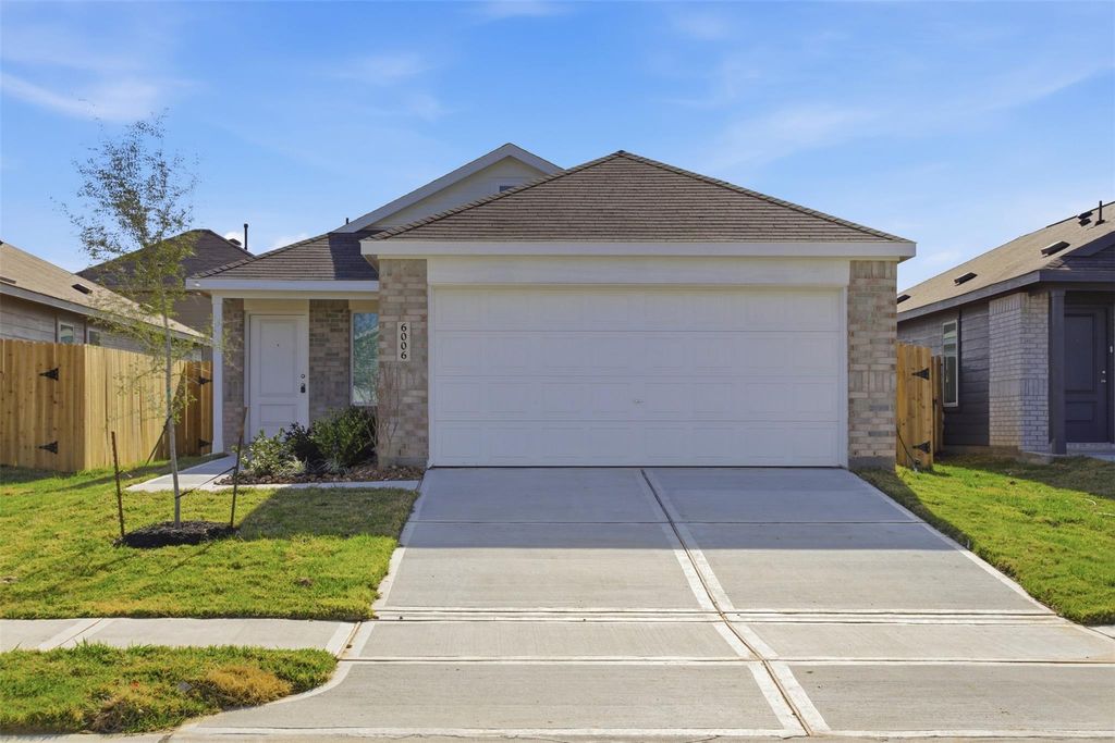 6006 Patriot Sound Dr, Humble, TX 77338