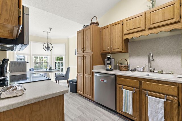 2422 Hansard Drive, North Charleston, SC 29406