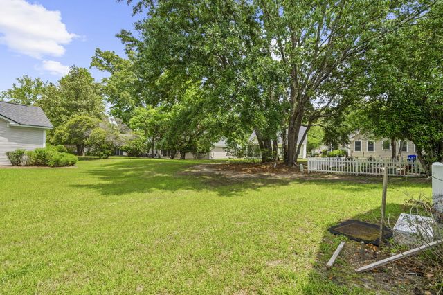 2422 Hansard Drive, North Charleston, SC 29406