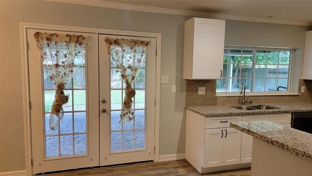 9630 E Savile Circle, Houston, TX 77065