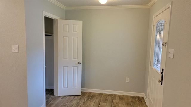 9630 E Savile Circle, Houston, TX 77065