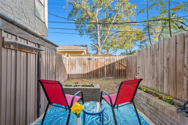 4517 Carter Creek 5, Bryan, TX 77802