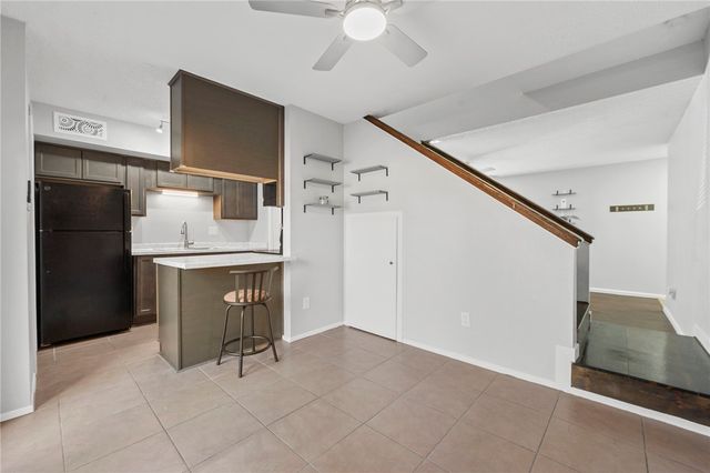 4517 Carter Creek 5, Bryan, TX 77802