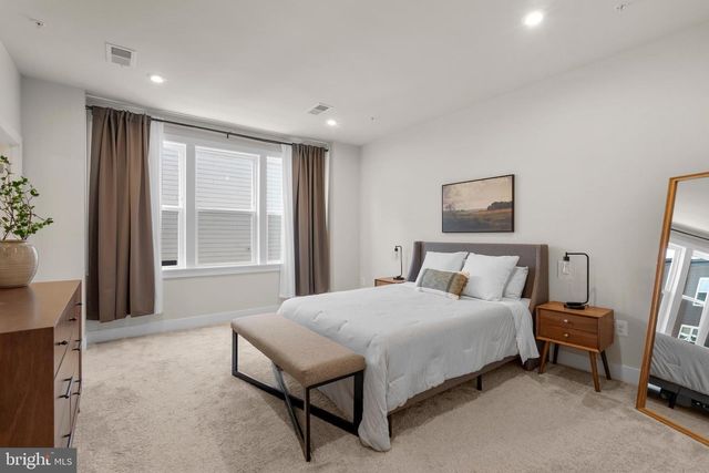 16160 COLUMBUS AVE, Rockville, MD 20855