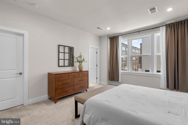16160 COLUMBUS AVE, Rockville, MD 20855