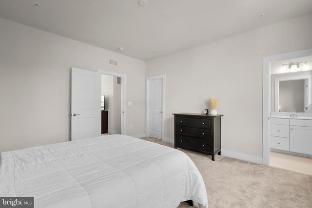16160 COLUMBUS AVE, Rockville, MD 20855