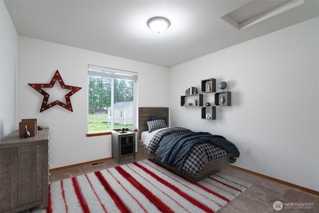 18647 Joselyn Street SW, Rochester, WA 98579