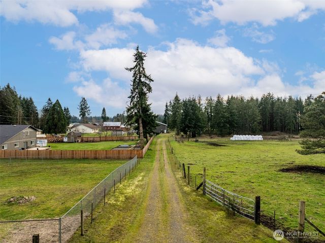 18647 Joselyn Street SW, Rochester, WA 98579