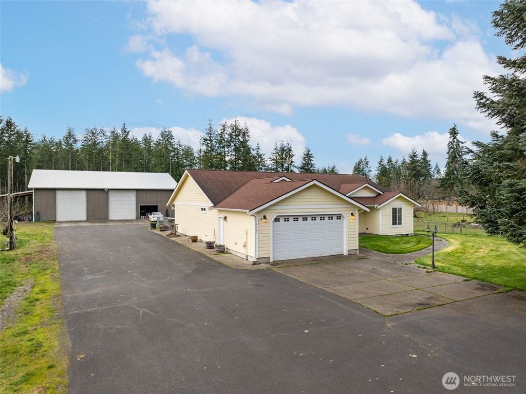 18647 Joselyn Street SW, Rochester, WA 98579