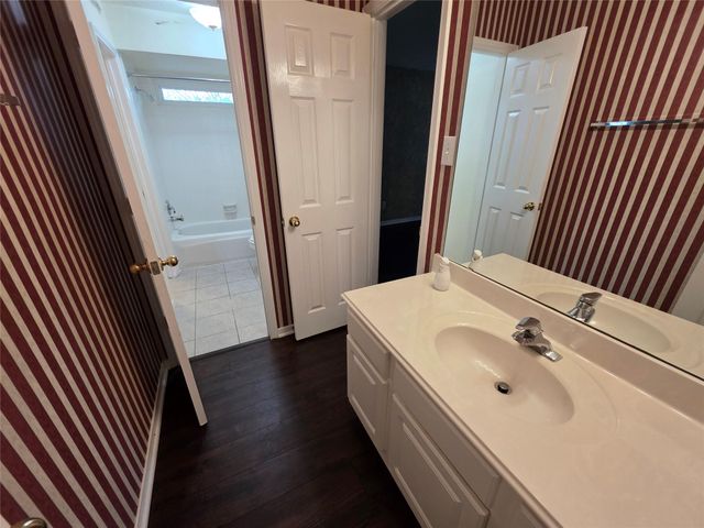 2422 Acadiana Lane, Seabrook, TX 77586