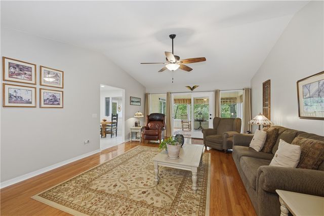 26 McKenzie Drive, Bella Vista, AR 72715