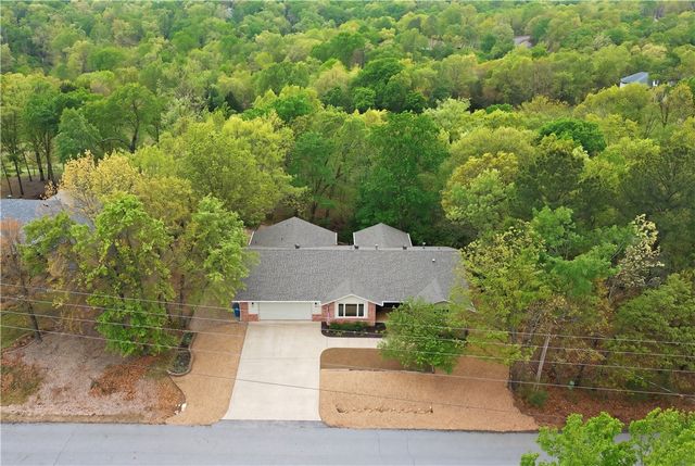 26 McKenzie Drive, Bella Vista, AR 72715