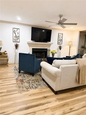 8945 Carroll Manor Drive, Sandy Springs, GA 30350