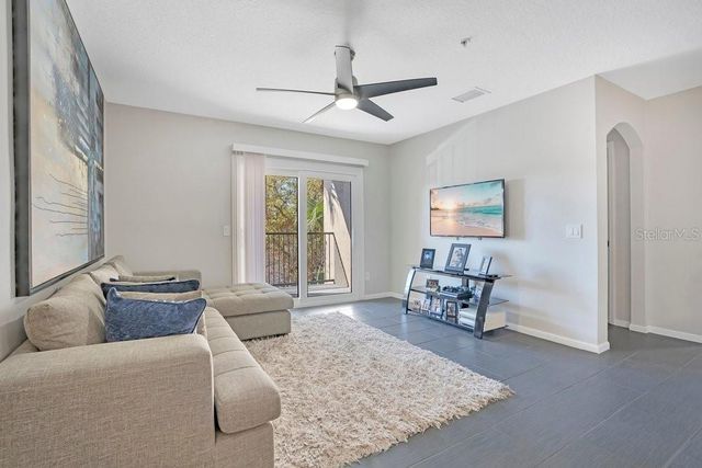 6542 SWISSCO DRIVE 825, Orlando, FL 32822