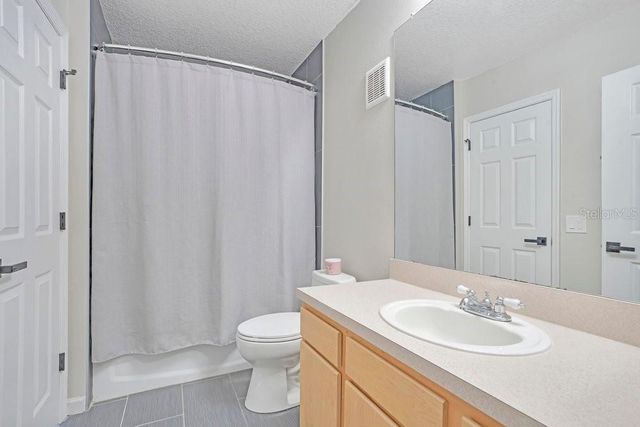 6542 SWISSCO DRIVE 825, Orlando, FL 32822