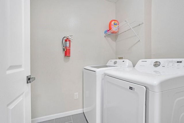 6542 SWISSCO DRIVE 825, Orlando, FL 32822