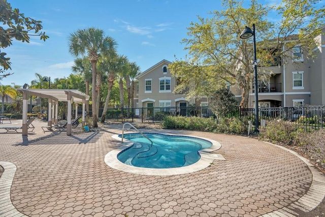 6542 SWISSCO DRIVE 825, Orlando, FL 32822