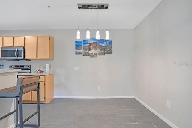 6542 SWISSCO DRIVE 825, Orlando, FL 32822