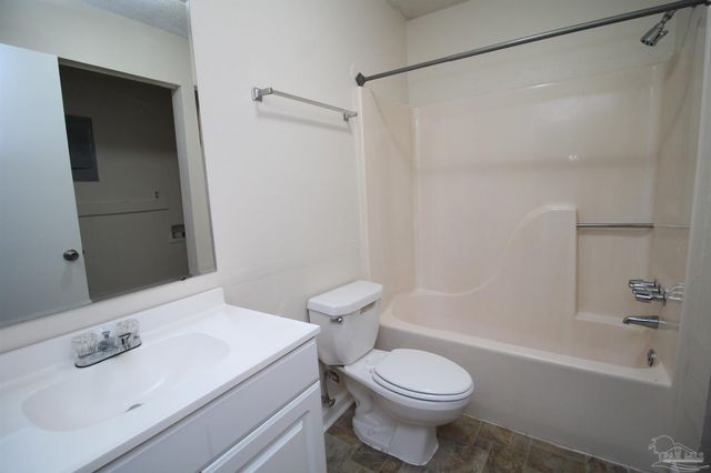 7116 Pearson Rd D, Pensacola, FL 32526
