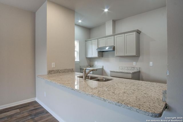 123 Lawton, San Antonio, TX 78237