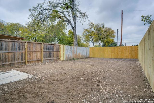 123 Lawton, San Antonio, TX 78237