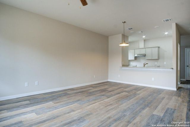 123 Lawton, San Antonio, TX 78237