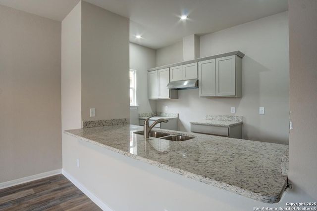123 Lawton, San Antonio, TX 78237