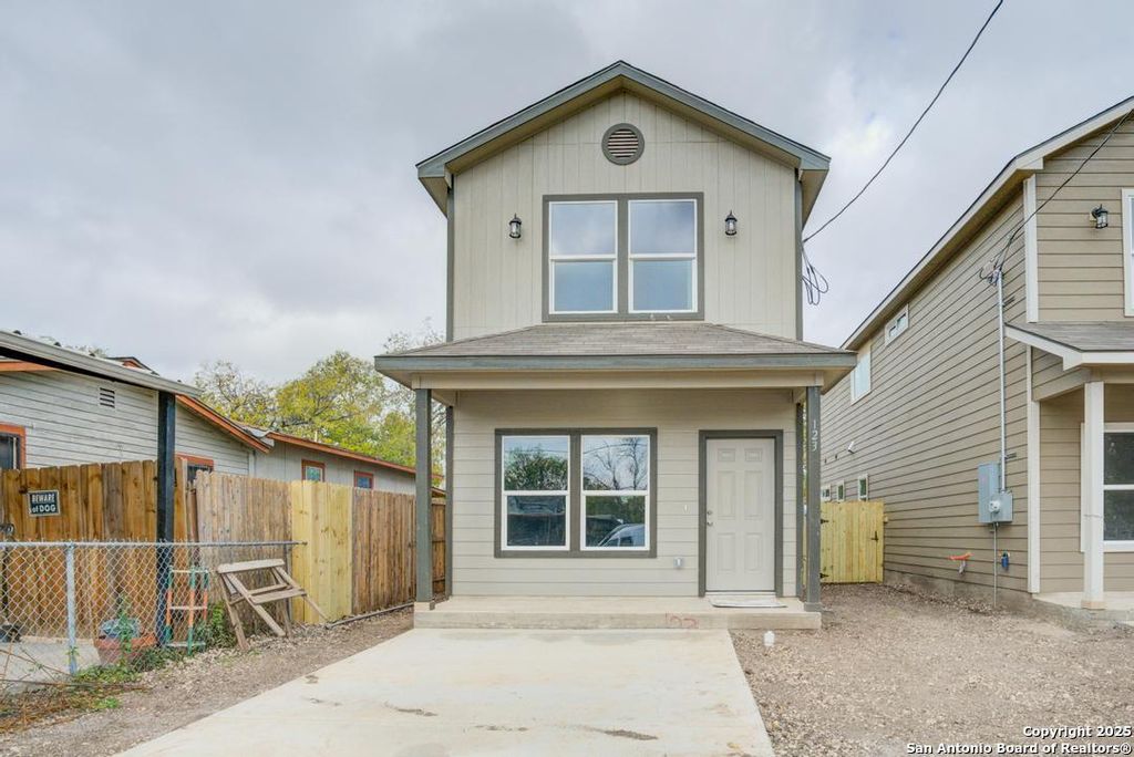 123 Lawton, San Antonio, TX 78237