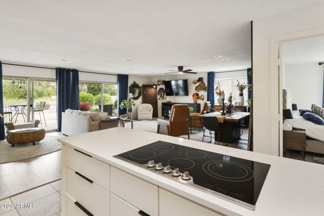 9702 E COCHISE Place, Sun Lakes, AZ 85248