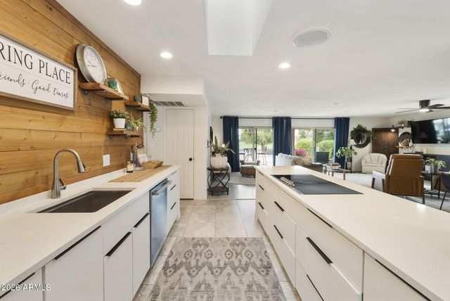 9702 E COCHISE Place, Sun Lakes, AZ 85248