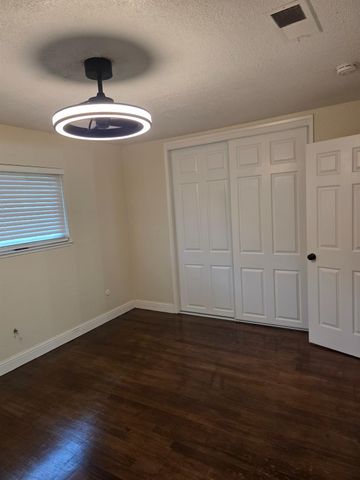 1624 Falmouth Way, Modesto, CA 95355