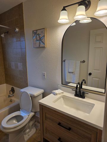 1624 Falmouth Way, Modesto, CA 95355