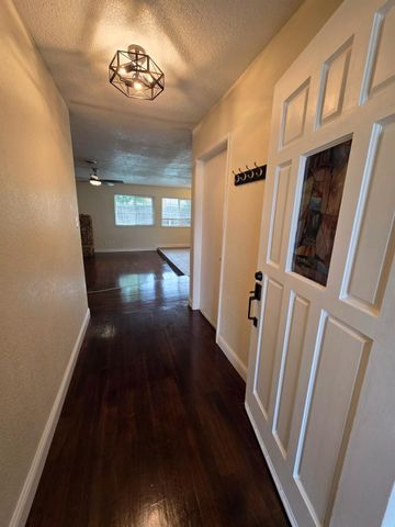 1624 Falmouth Way, Modesto, CA 95355