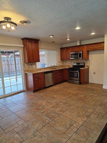 1624 Falmouth Way, Modesto, CA 95355