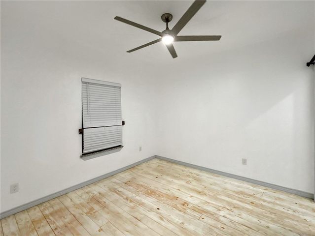 122 W Palm Beach Dr, Port Aransas, TX 78373