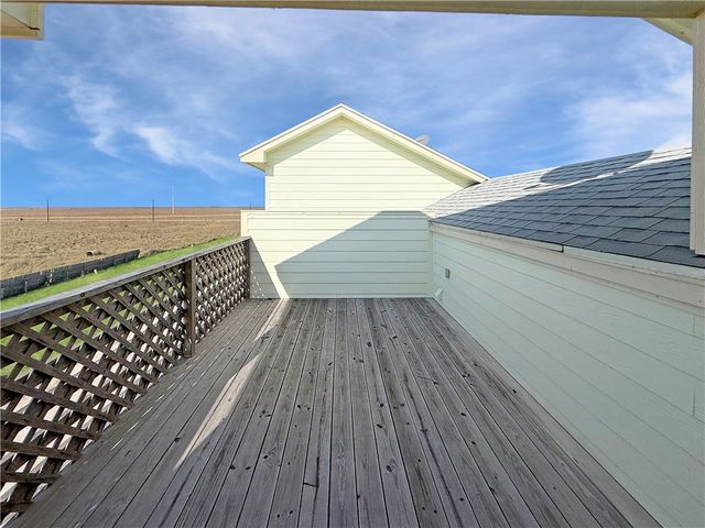 122 W Palm Beach Dr, Port Aransas, TX 78373