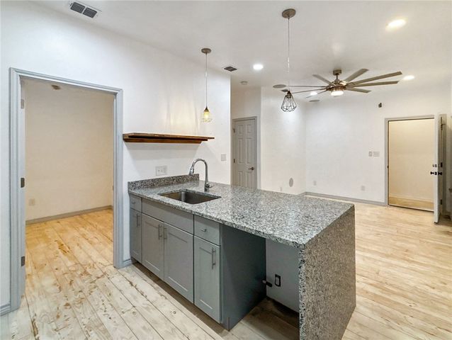 122 W Palm Beach Dr, Port Aransas, TX 78373