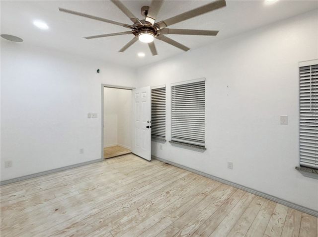 122 W Palm Beach Dr, Port Aransas, TX 78373